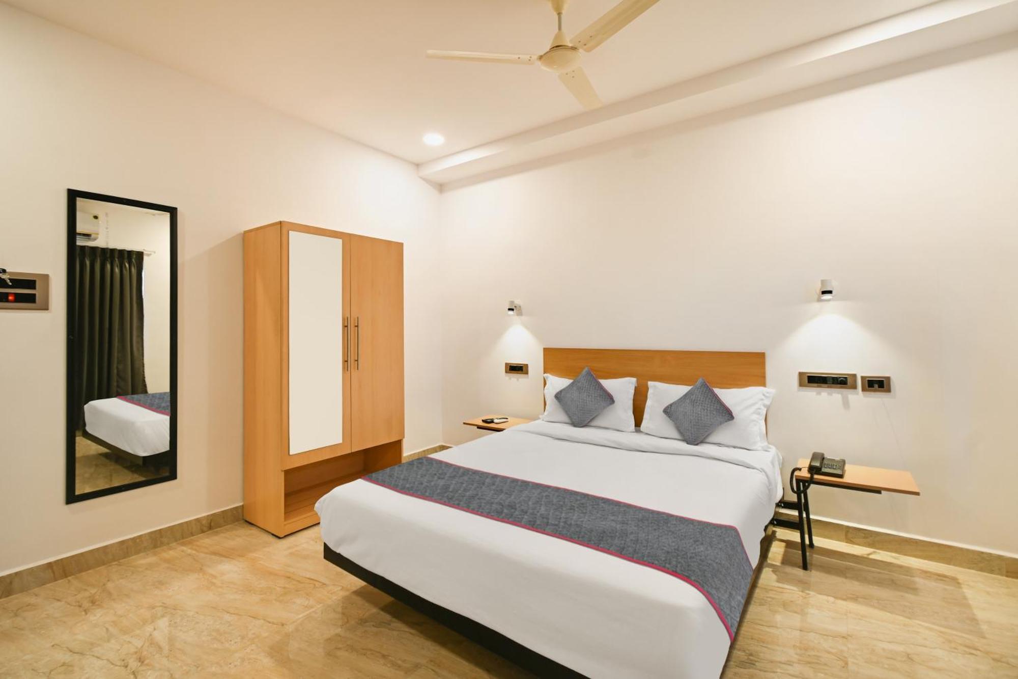 Super Townhouse De Alphabet Karmanghat Hyderabad Exterior foto